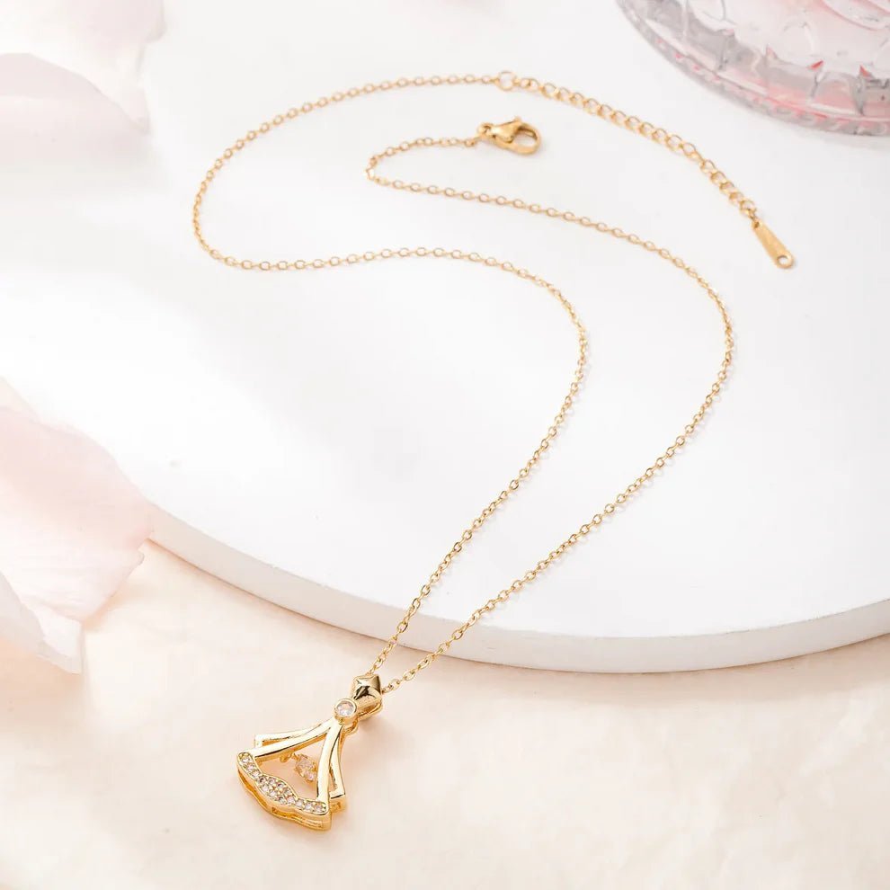 Rhinestone Decor Pendant Necklace Zambeel