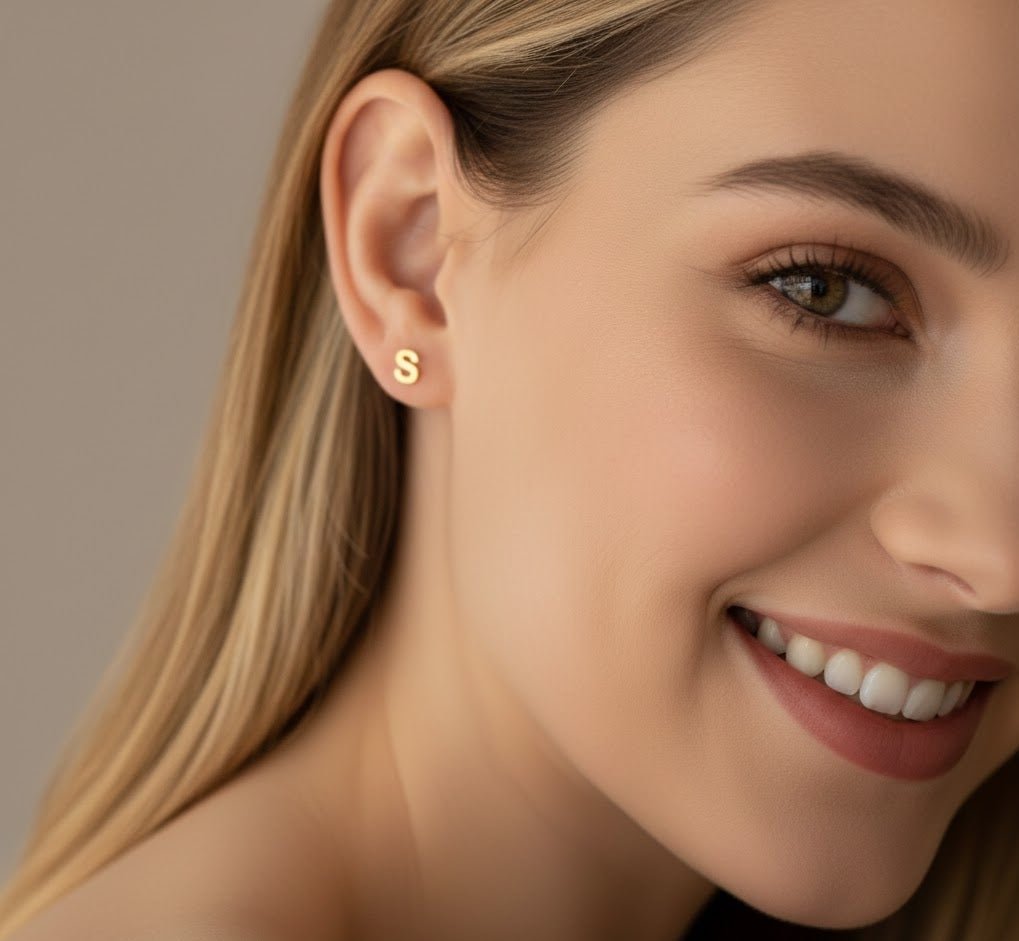 Custom Letter Stud Earring Zambeel - Elegant Bands