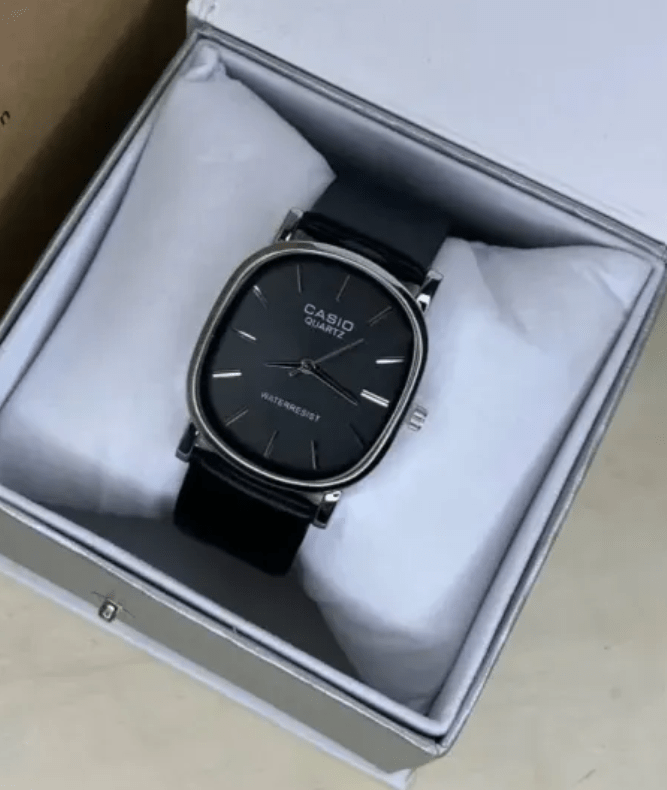 Leather Wristwatch Zambeel